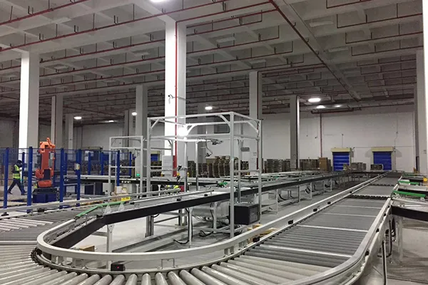 Pallet roller conveyor