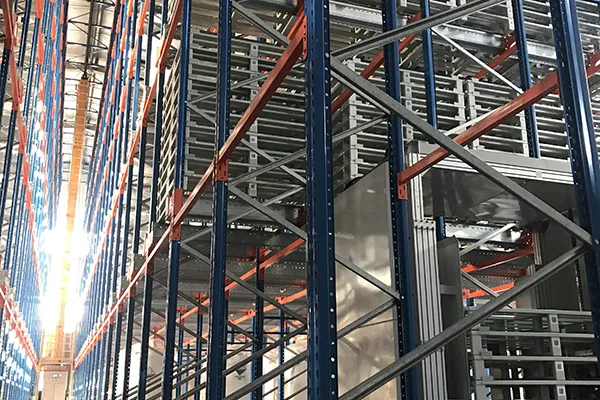 Stacker crane & shuttle pallet racking warehouse