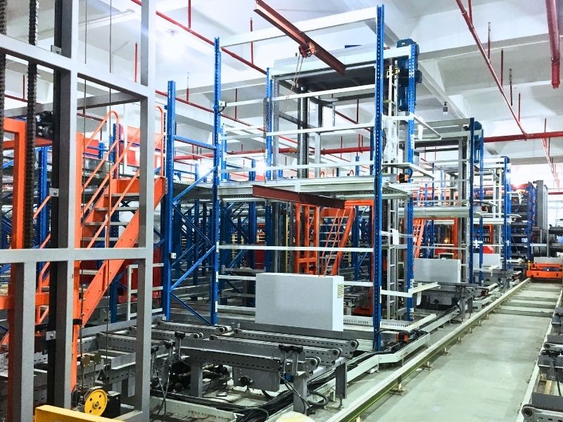 Pallet lifts
