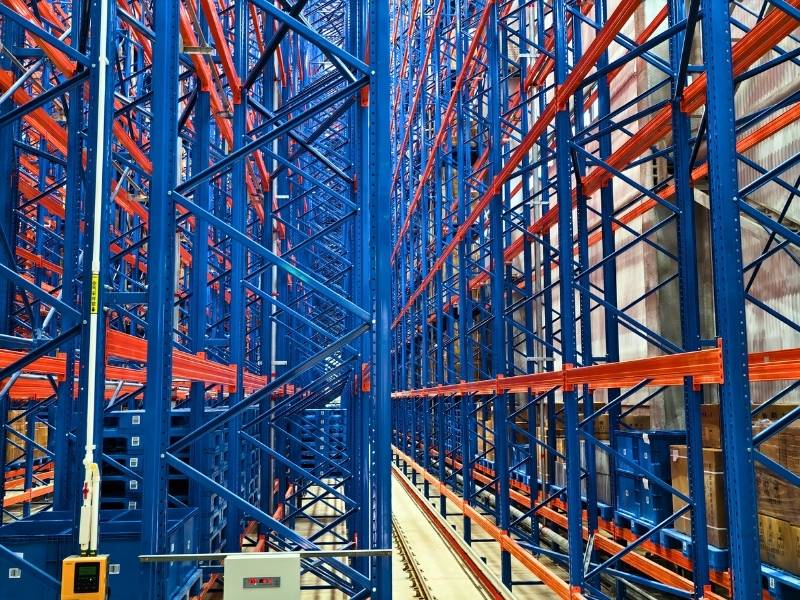 Pallet Racking and Stacker Crane