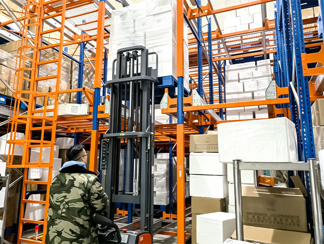 ASRS Shuttle Warehouse with Forklift Pallet Handling